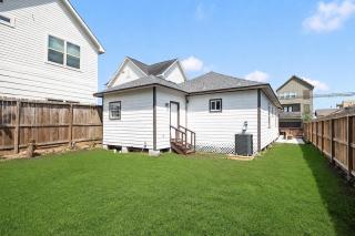 Luxury 3BR Home, Private Yard, Near Stadiums - 6