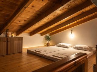 Tatos House - 9