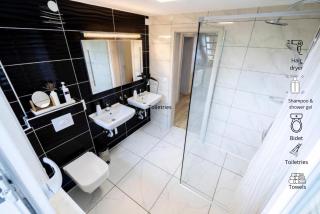 Gelbe Koffer - Design-Maisonette in Schiffweiler - private Terrasse & Grill - nahe Wald & See - Self-Check-in - 2 Parkplätze - 6
