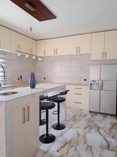 Villa Elizabeth, Modern duplex in Akanda - 7