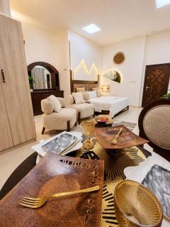 Modern Luxury Beachfront Studio with Pool & Malls - 5