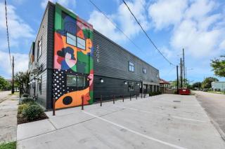 Color Block Lofts Your Modern Houston Home! - 7