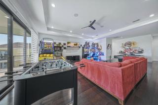 Bright Chic 7 Bdrm Oasis with Private Pool and Spa at Reunion - 8
