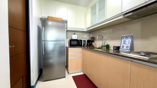 FREE Welcome Breakfast, BGC 1BR, 300Mbps Fiber, Steps to Mitsukoshi & Uptown, 17F - 5