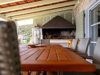 Luxury Seafront Villa Croatia with Private Heated Pool - Vinišće - 3