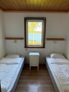 Lakeside Cottages - 9