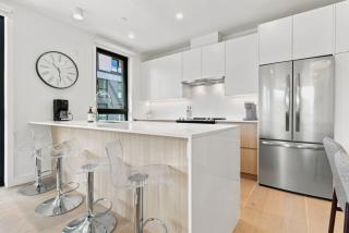Stairway to Heaven - 3 Bedroom Condo-Roof Top Hot Tub - 8