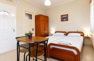 Ronzi Apartments - 6