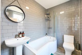 Refurbished 3 Bedroom House near Leeds City Centre - 5