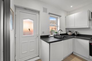 Leeds City Escape Stylish 2-Bed House & Parking - 7