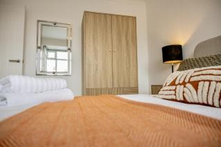 Work Away 2-bed House Doncaster, iPort, Airport and A1M jct34 - 2
