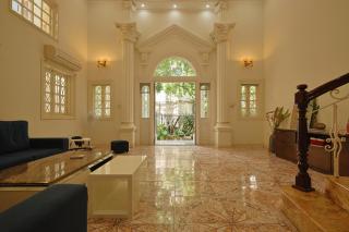 Villa with Private Garden and 6BR - West Lake - 9