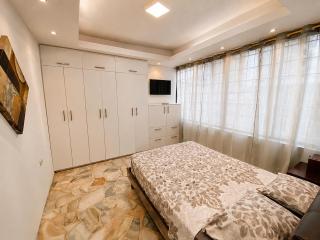 Villa 97 guayaquil Suites y Habitaciones Económicas Cerca del Aeropuerto - 4