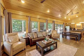 Hot Tub, Fire Pit, Forest Views! Broken Bow Cabin - 6