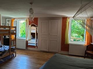 Appartement calme 90m2 dans un petit hameau au pied du Salève proche de Genève - 2