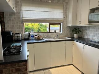 Glenelg Road Guesthouse - 8