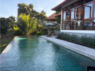 Tenang Saja Villa Suatu Hari - 0