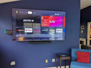 Goats 85inch TV, Pool Table, Private, Free 4th night - 7