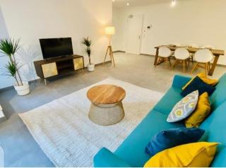 Serenity 2BR Apartment with terrace and parking - 9