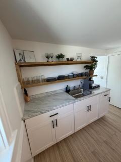 2BR Hyat Home Third floor - 2