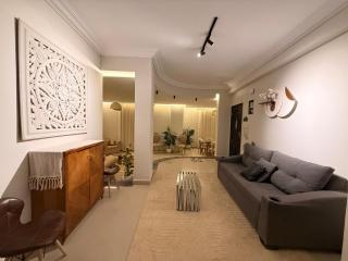 Hotel-style apartment 30 seconds from North 90th - 0