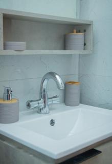Chic apartment in Angré, 7th section - 5