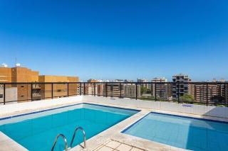 Apto. em Cond. c/ Piscina e Vista Cid. AMS0208 - 0