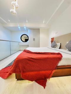 M3M Loft Jacuzzi Suites - 8