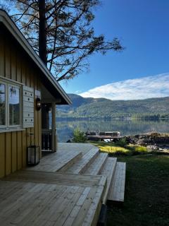 Charming waterside cottage by Lake in Seljord - 0