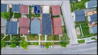 Stylish 4BR Home AC DBL Garage Near Airport - 4