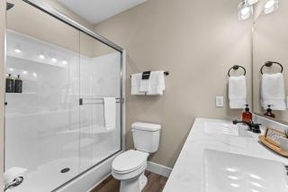 The Rustic Roost - Your Lakeside Escape! - 7