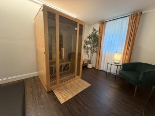 5BR Waterview Home near Cove Beach, Sauna, Game Room, Fenced Backyard - 7