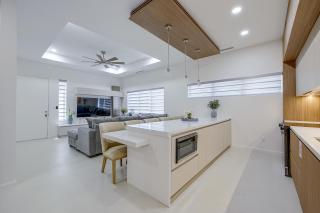 Modern McAllen Townhome: 4 Mi to Dtwn - 0