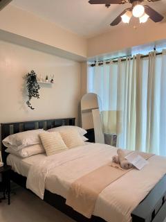 Azure Beach view 1BR Near at the Airport - 1