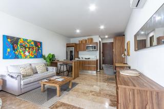 Studio Near 5th, Ocean View Terrace, Pool and Gym - 1