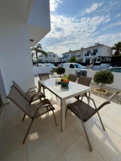 The Luma - Modern 3BR Villa - Walking to Beach - 7
