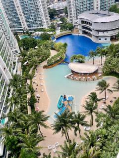 Azure Beach view 1BR Near at the Airport - 9