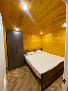 Aura Isukkul - 8