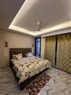 HILLSIDEHEAVEN2BHK escape FROM LIFE - 1