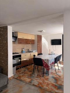 Holiday House - 5