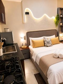 Modern Luxury Apartment Near Beach, Malls &Cafés - 2