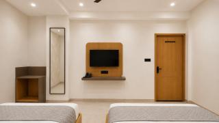 Hotel Teerth by Arrow Dwarka - Near Shree Dwarkadhish Temple - 5