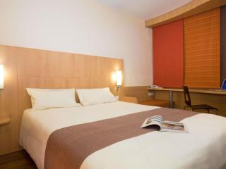 ibis Charleroi Centre Gare - 1