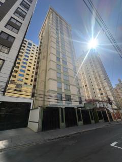 Apartamento hermoso y soleado en Sopocahi Av Arce - La Paz - 9