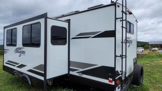 Hilltop Views of Bradleyville with Modern RV - 2