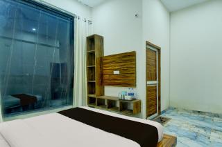 Hotel O by OYO The Suresh Mahal Resort - 0