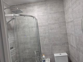 private room with ensuite to yourself 15 minutes to Durham uni - 3