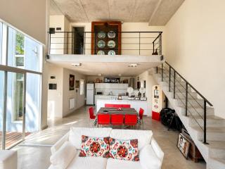 AQUI NO ES - 1