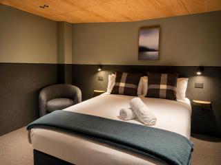 Introductory Special DEAL - Lake Views & Spa - 6