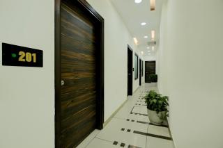 Hotel O Crystal - 9